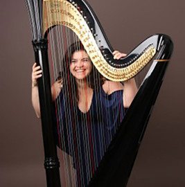 Karen – Harpist